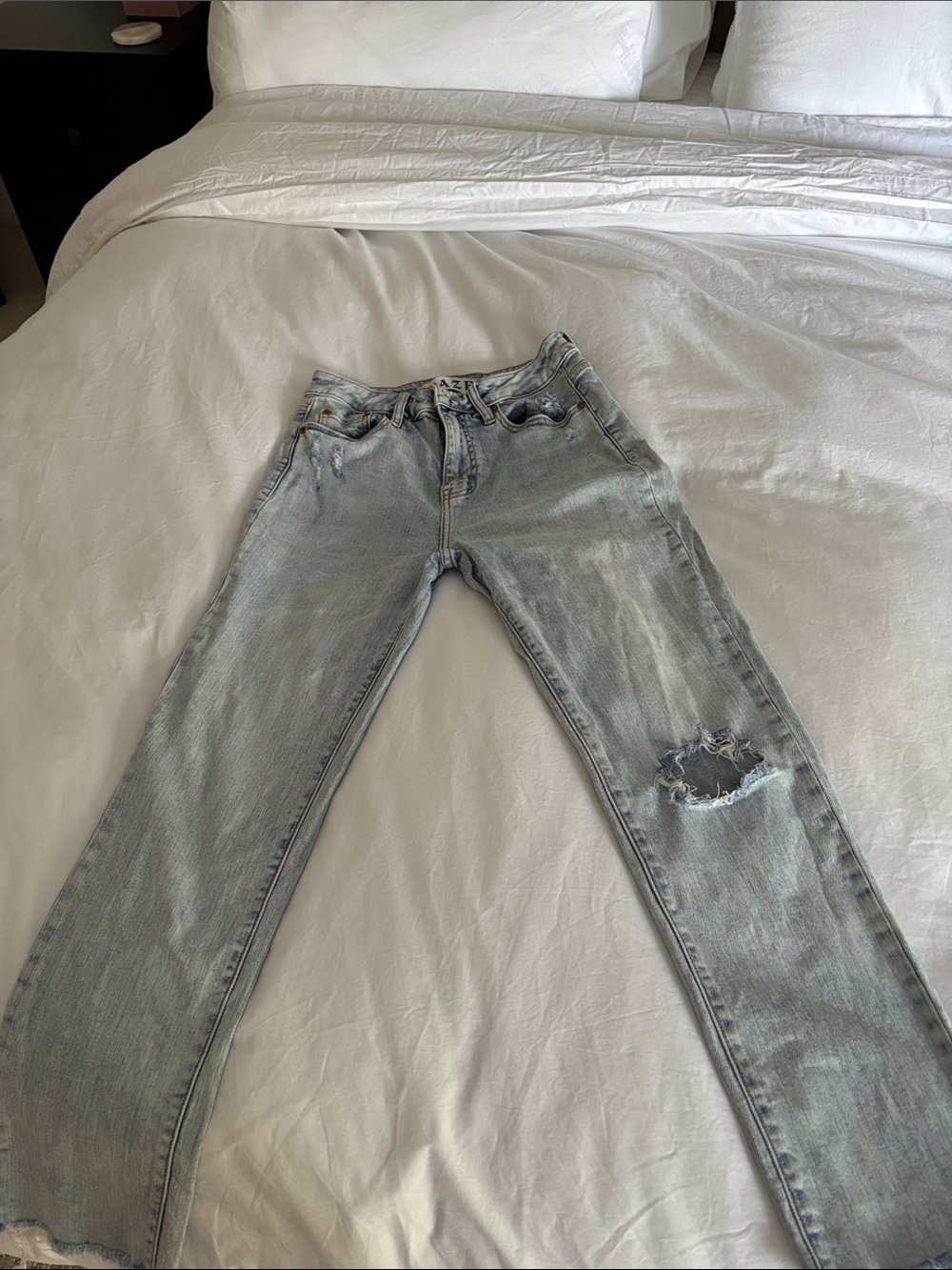 Light Wash Women’s Distressed Jeans - Casual Straight Leg